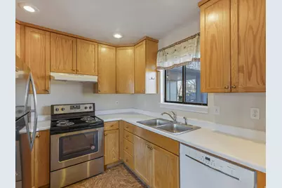 2646 W Greyhackle Ln, Taylorsville, UT 84129 - Photo 3