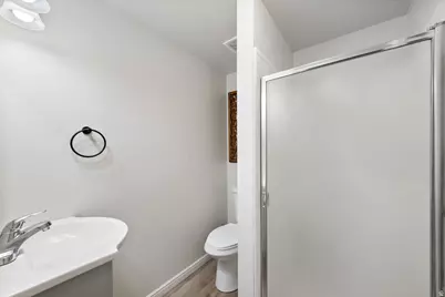 9141 S Little Creek Dr, West Jordan, UT 84088 - Photo 21