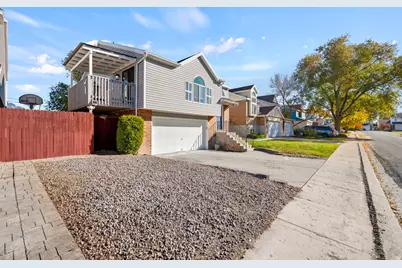 9141 S Little Creek Dr, West Jordan, UT 84088 - Photo 33