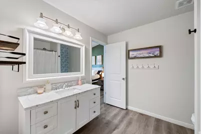 9141 S Little Creek Dr, West Jordan, UT 84088 - Photo 11