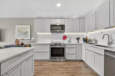 245 N Vine St W #102, Salt Lake City, UT 84103 - Photo 3