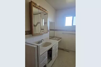 3835 S Claudia St, West Valley, UT 84120 - Photo 11