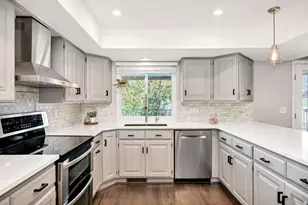 2009 N 150 E, Centerville, UT 84014 - Photo 3