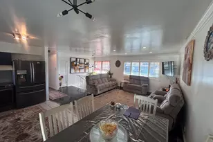 547 E Pioneer Ave, Sandy, UT 84070 - Photo 9