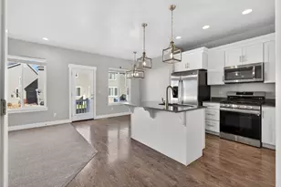 212 W Whitewater Dr, Vineyard, UT 84059 - Photo 5