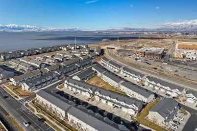 212 W Whitewater Dr, Vineyard, UT 84059 - Photo 51