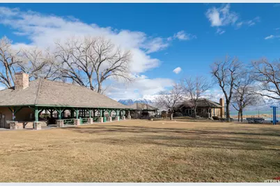 353 Bayside Dr, Saratoga Springs, UT 84045 - Photo 29