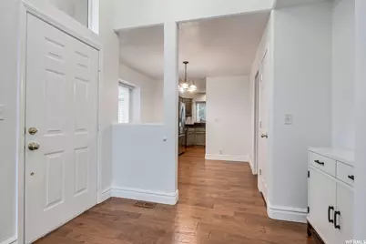 353 Bayside Dr, Saratoga Springs, UT 84045 - Photo 3