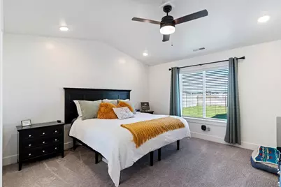 2440 W 2900 N, Farr West, UT 84404 - Photo 15