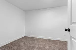 5245 S 900 E, Murray, UT 84117 - Photo 25