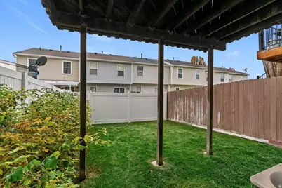 518 S 450 E, Clearfield, UT 84015 - Photo 23