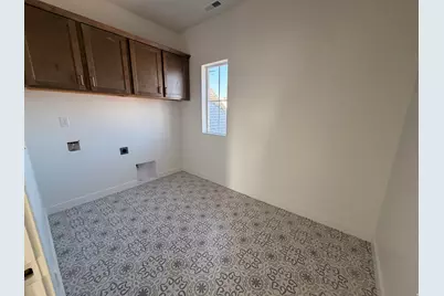 1177 W Mahogany St, Saratoga Springs, UT 84045 - Photo 5