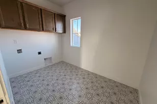 1177 W Mahogany St, Saratoga Springs, UT 84045 - Photo 5