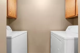 662 W Jefferson Cv, Sandy, UT 84070 - Photo 13