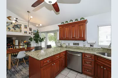 5553 S Edgeberry Dr, Murray, UT 84123 - Photo 11