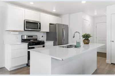 477 N Scuttlebutt Ln, Saratoga Springs, UT 84045 - Photo 3