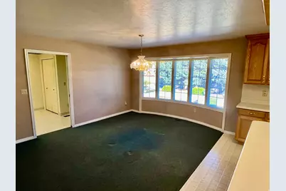 2286 W Williamsburg Cir, West Jordan, UT 84088 - Photo 11