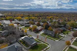 2402 E Beacon Dr, Salt Lake City, UT 84108 - Photo 45