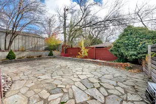 2402 E Beacon Dr, Salt Lake City, UT 84108 - Photo 27