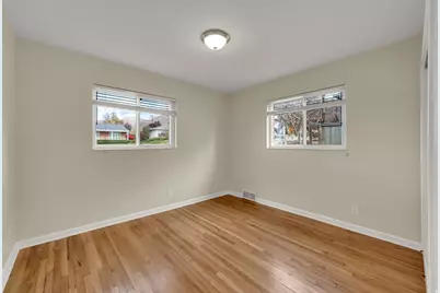 2402 E Beacon Dr, Salt Lake City, UT 84108 - Photo 15