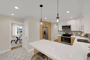 2402 E Beacon Dr, Salt Lake City, UT 84108 - Photo 13