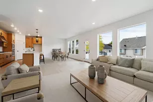 1061 W Mahogany St, Saratoga Springs, UT 84045 - Photo 7