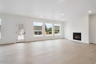 1061 W Mahogany St, Saratoga Springs, UT 84045 - Photo 9