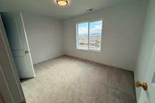 2995 N Kingbird Dr, Eagle Mountain, UT 84005 - Photo 15