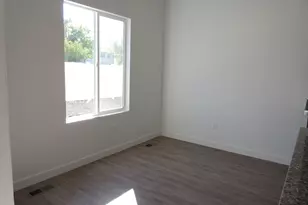 25 W Pearson Ln, Tooele, UT 84074 - Photo 11