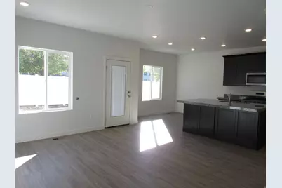 25 W Pearson Ln, Tooele, UT 84074 - Photo 7