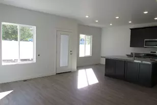 25 W Pearson Ln, Tooele, UT 84074 - Photo 7