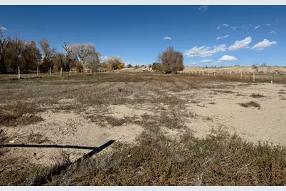 665 E Molen Rd, Ferron, UT 84523 - Photo 21