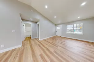 135 S 350 E, Huntington, UT 84528 - Photo 3