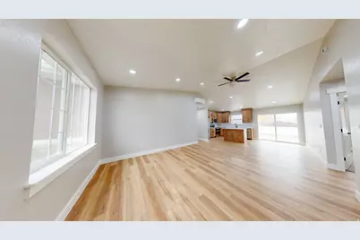 135 S 350 E, Huntington, UT 84528 - Photo 3