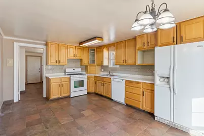 165 N 100 W, Fillmore, UT 84631 - Photo 11