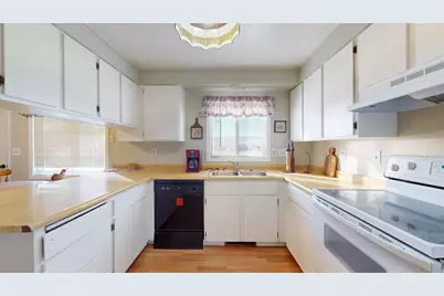 80 S 300 W, Panguitch, UT 84759 - Photo 19