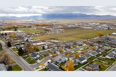 221 W 260 N, Hyde Park, UT 84318 - Photo 33
