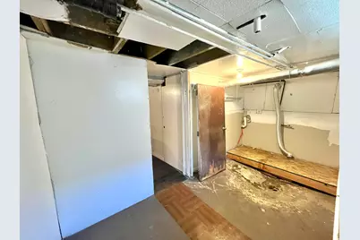 230 E 100 S, Price, UT 84501 - Photo 33