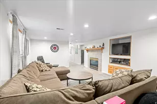 2883 W Janalee Dr, West Jordan, UT 84088 - Photo 31