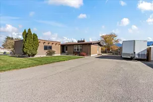 2883 W Janalee Dr, West Jordan, UT 84088 - Photo 47