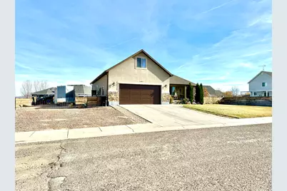 1387 S 1600 W, Vernal, UT 84078 - Photo 3