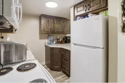 1689 W 8295 S #2, West Jordan, UT 84088 - Photo 9