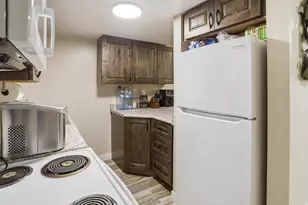 1689 W 8295 S, West Jordan, UT 84088 - Photo 9