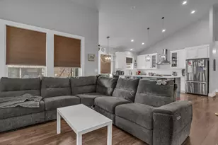 8322 S Levine Ln, Sandy, UT 84070 - Photo 5