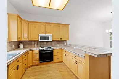 1422 E Cherry Canyon Way, Draper, UT 84020 - Photo 9