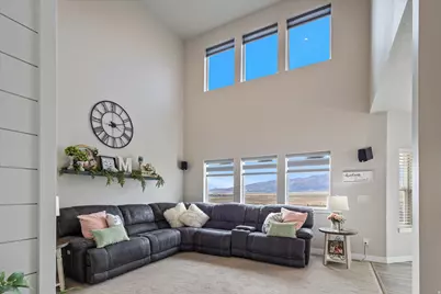 7091 N Oquirrh Ranch Pkwy, Eagle Mountain, UT 84005 - Photo 3