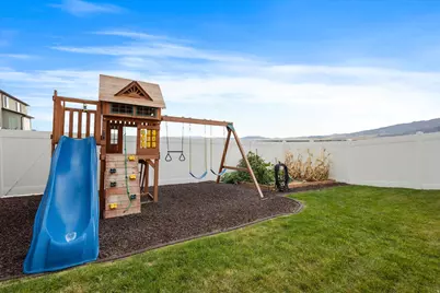7091 N Oquirrh Ranch Pkwy, Eagle Mountain, UT 84005 - Photo 33