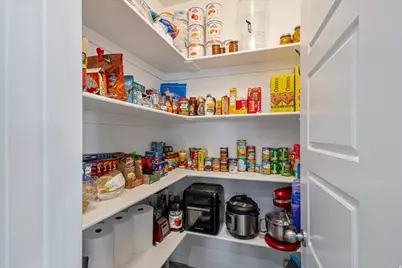 7091 N Oquirrh Ranch Pkwy, Eagle Mountain, UT 84005 - Photo 9