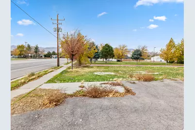 196 W Main St, Grantsville, UT 84029 - Photo 15