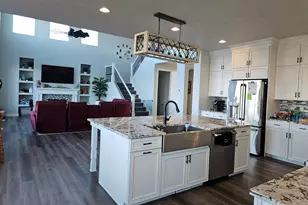 2422 S Blue Water Ln, Saratoga Springs, UT 84045 - Photo 11